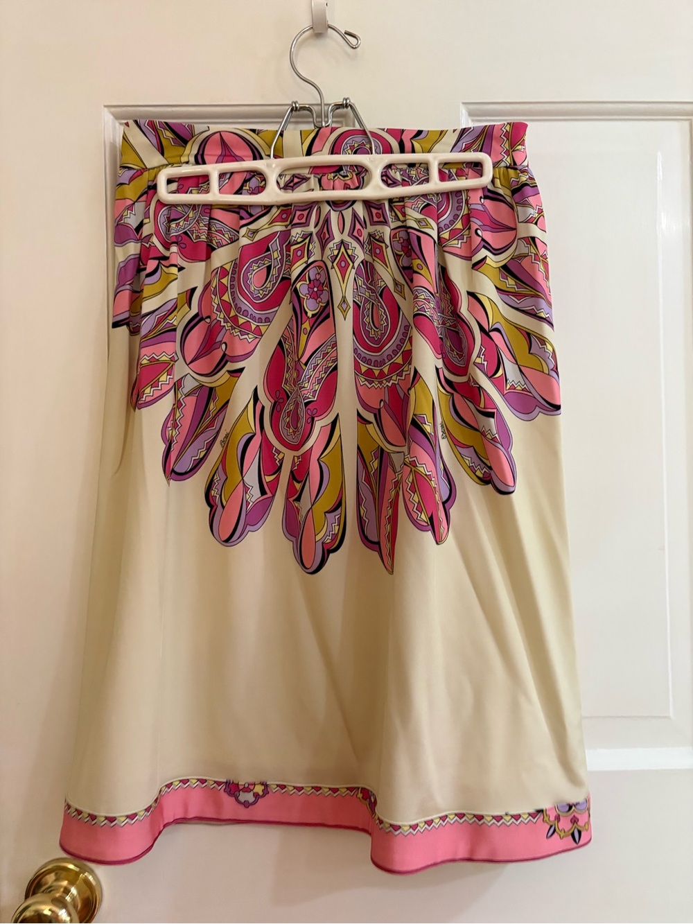 Bessi Italian Skirt with Pink Paisley Print size 8